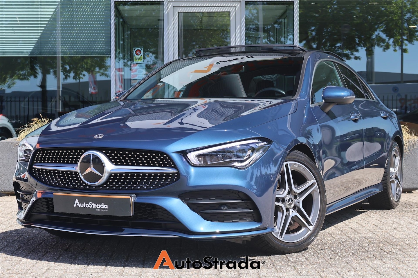 Mercedes-Benz CLA-Klasse - Coupé 200 AMG-LINE 163pk I Pano I Sfeerverlichting I Navi I Memory I Stoelverwarming | ACC - AutoWereld.nl