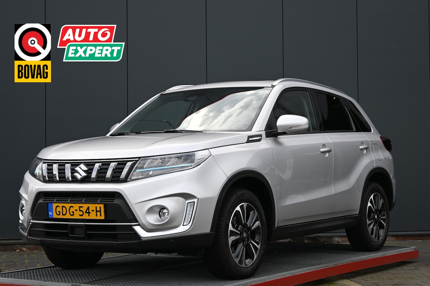 Suzuki Vitara - 1.5 Hybrid Style panoramadak - AutoWereld.nl