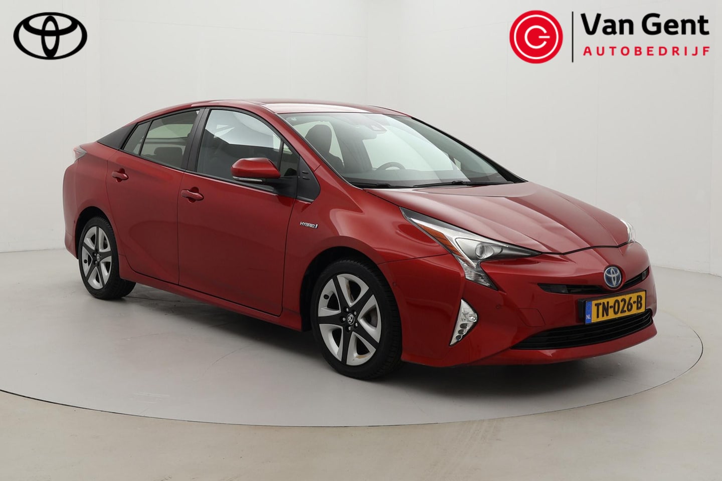 Toyota Prius - 1.8 Executive | Leder | Dodehoek detectie | Navigatie | Stoelverwarming | JBL | Head-up di - AutoWereld.nl