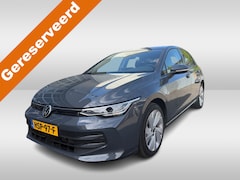 Volkswagen Golf - 1.5 TSI 204pk eHybrid Life Edition DSG Automaat Navigatie / Cruise control / Airco / App-c