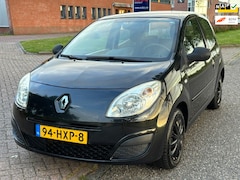 Renault Twingo - 1.2 Authentique Stuurbekrachtiging Airco Electric pakket ABS 2 x airbag Colorpakket Dealer