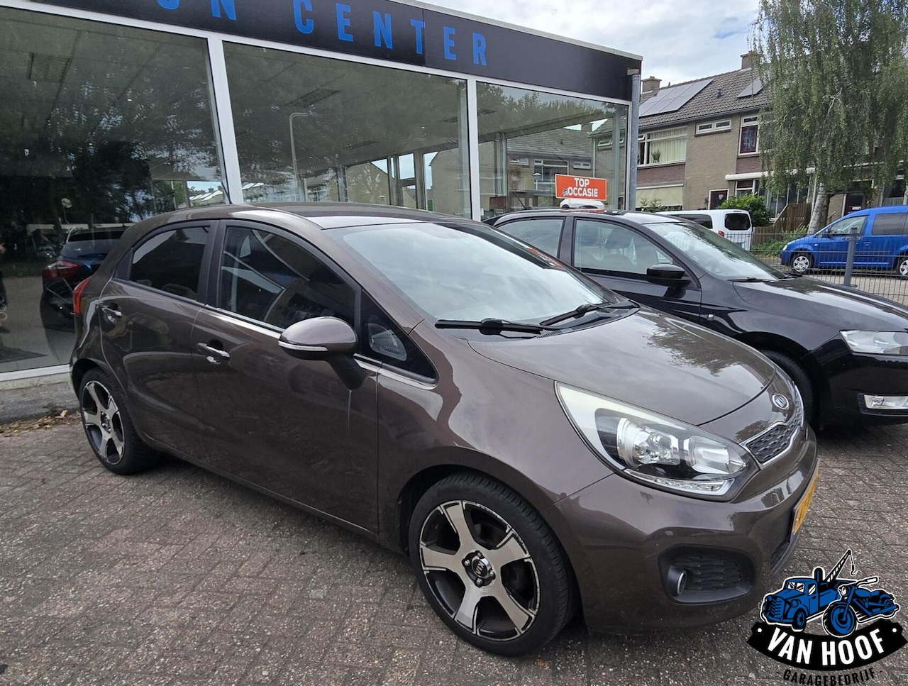 Kia Rio - 1.2 CVVT Comfort Pack Airco bluetooth - AutoWereld.nl