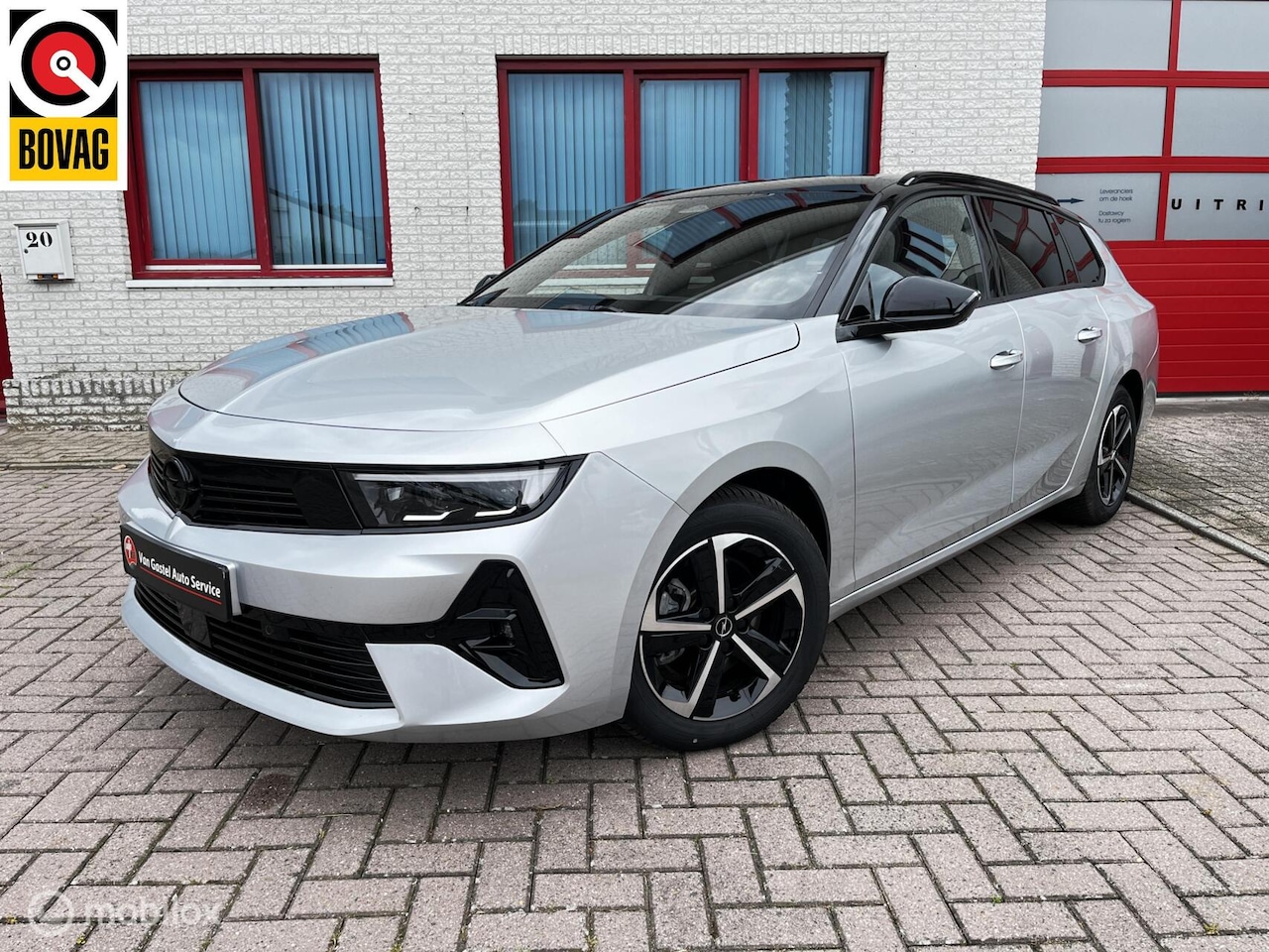 Opel Astra Sports Tourer - 1.2 Turbo GS PANODAK/NAVI/CRUISE/CAMERA - AutoWereld.nl