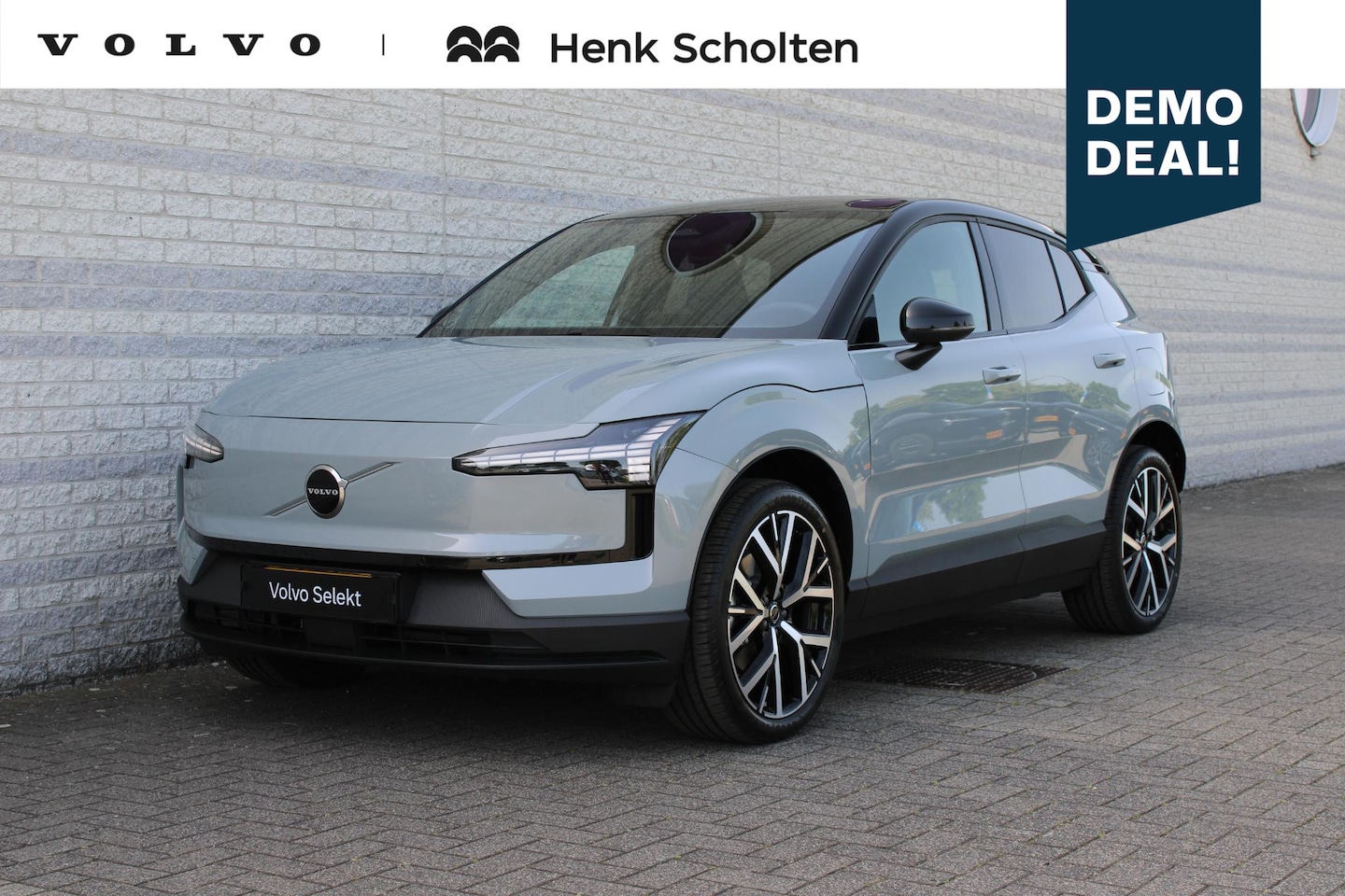 Volvo EX30 - Single Motor Extended Range Plus | Elektrisch verstelbare voorstoelen | Stuurwiel & voorst - AutoWereld.nl