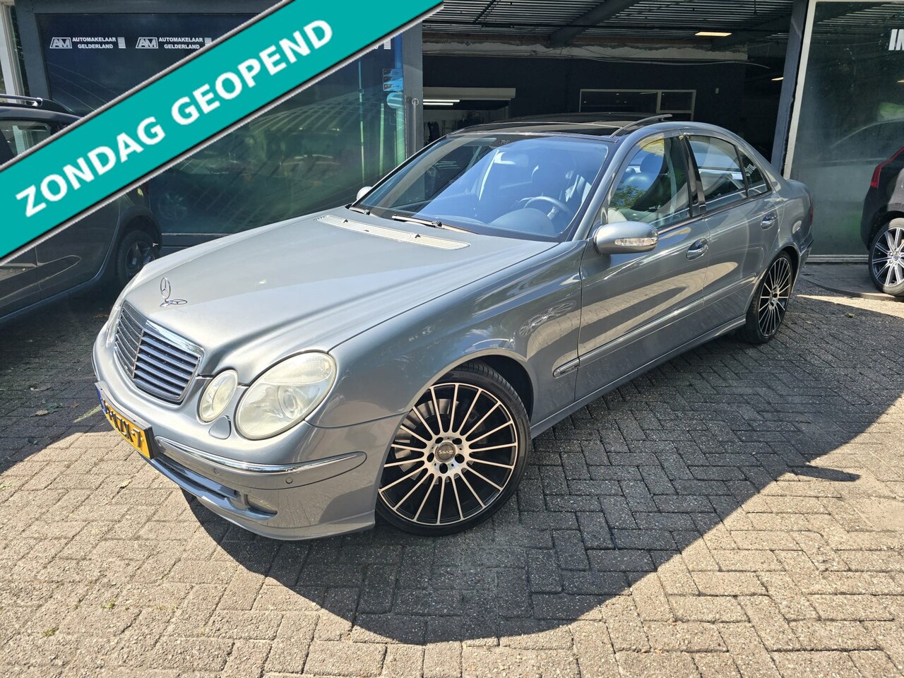 Mercedes-Benz E-klasse - 350 Avantgarde | EXPORT |PANO DAK DEFECT | LEDER | LMV | NAVI | - AutoWereld.nl