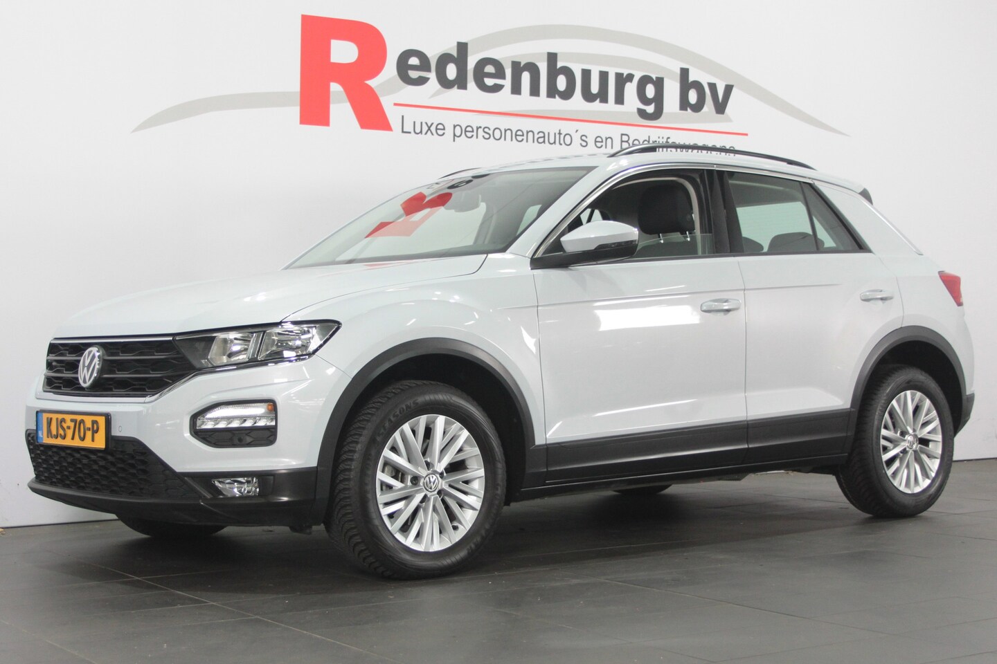 Volkswagen T-Roc - 1.0 TSI Style - PDC / Stoelverw. / Rijstrooksens. - AutoWereld.nl