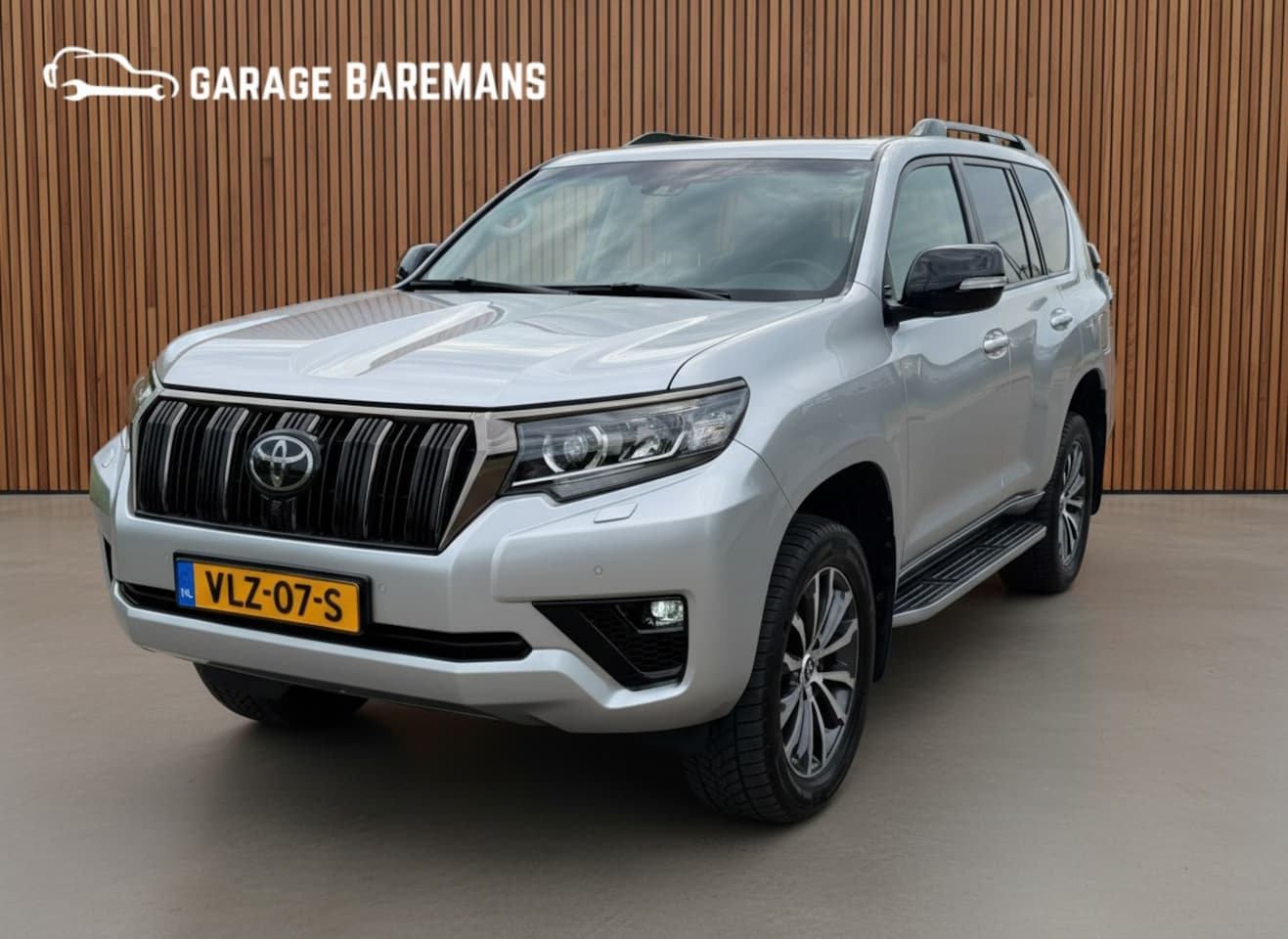 Toyota Land Cruiser 150 - 2.8 D-4D-F Executive Blind Van - AutoWereld.nl