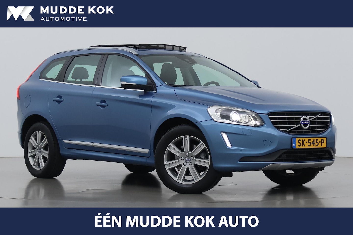 Volvo XC60 - 2.0 D4 FWD Summum | Panoramadak | Trekhaak | 190 PK! | Camera | Memory | Stoelverwarming - AutoWereld.nl