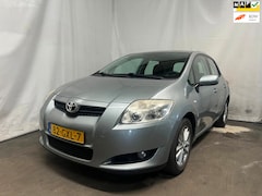 Toyota Auris - 1.6-16V Dynamic - Schade