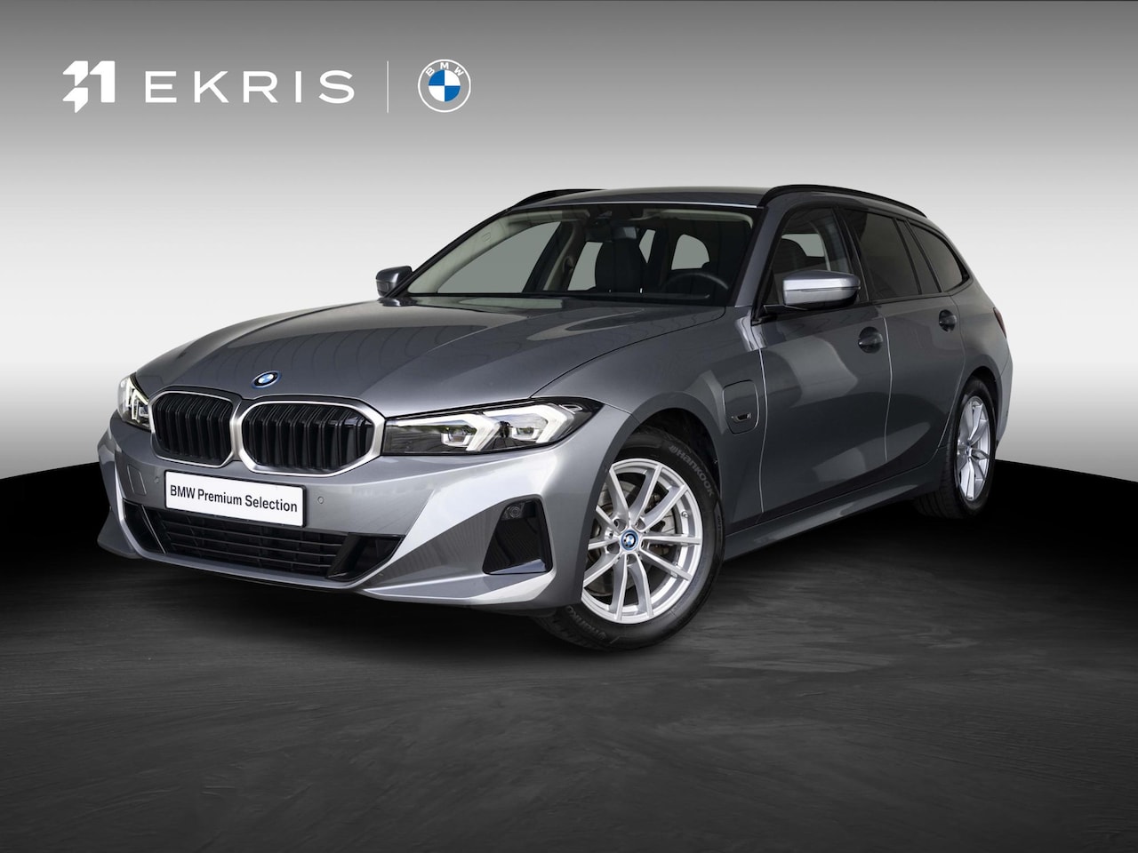 BMW 3-serie Touring - 320e | Entertainment Pack | Comfort Pack | 17 inch | Comfort Access | Elektrisch verstelba - AutoWereld.nl