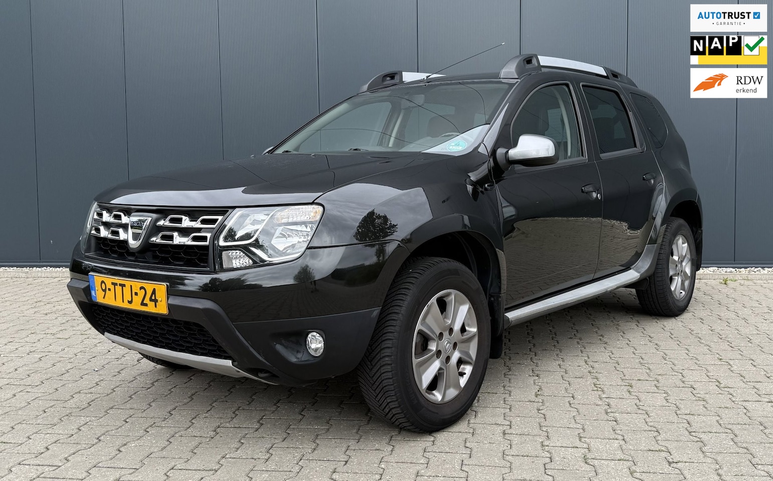 Dacia Duster - 1.2 TCe 4x2 Prestige Airco Cruise Navi Trekhaak - AutoWereld.nl