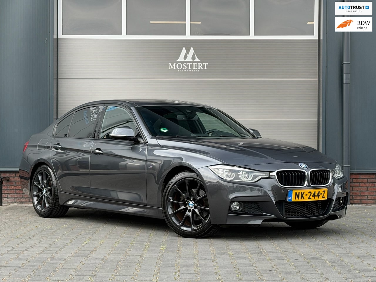 BMW 3-serie - 318i/136pk Centennial High Executive M sport|2016|Dealer on.|M-pakket|Stoelverw.|Navi|2x M - AutoWereld.nl