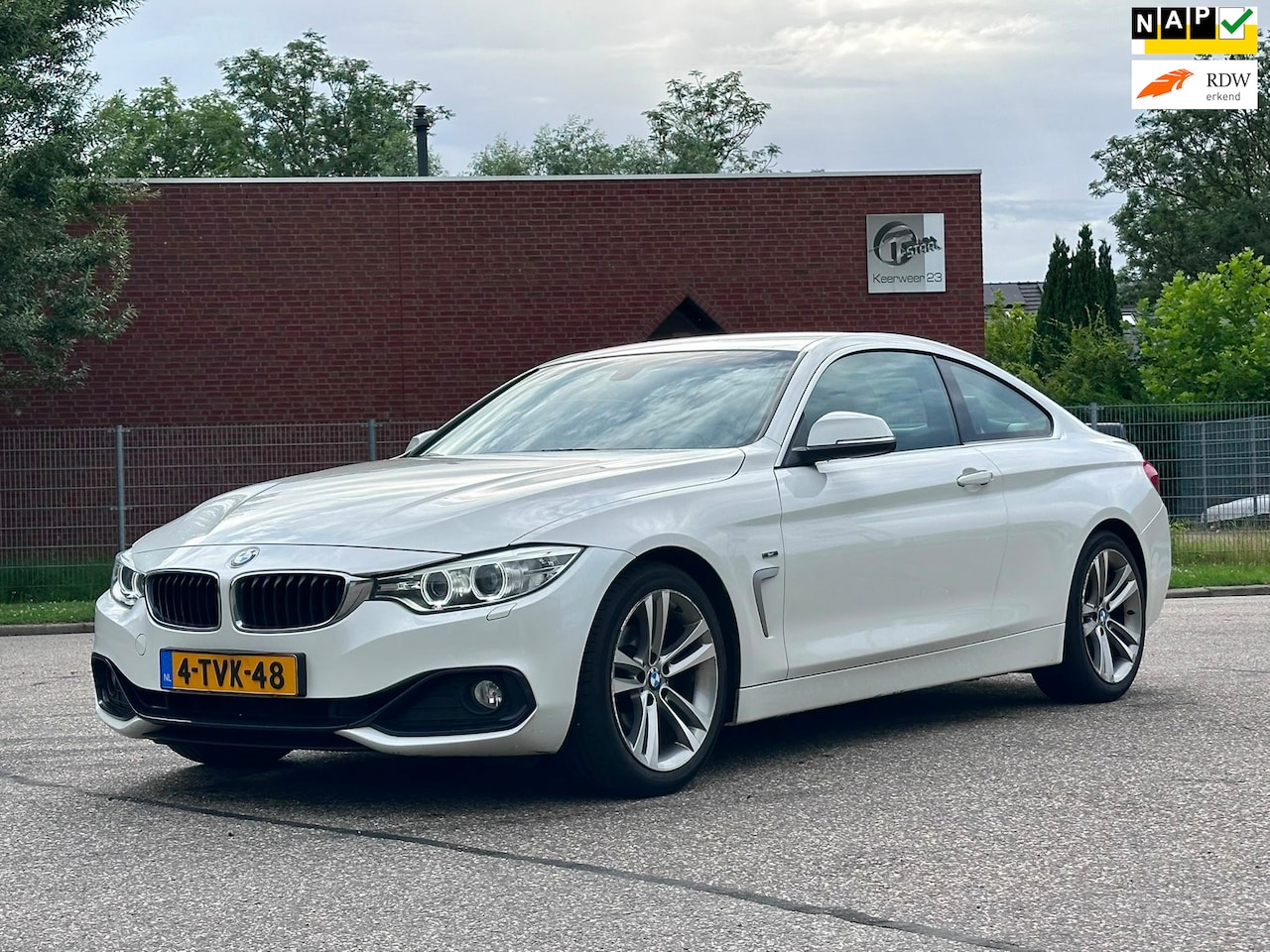 BMW 4-serie Coupé - 420i High Executive Automaat*Leder*Navigatie*Xenon*Cruise*Clima*NAP*LM velgen*Parkeersenso - AutoWereld.nl