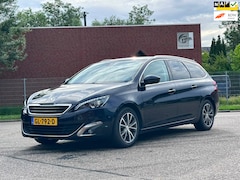 Peugeot 308 SW - 1.2 e-THP Allure Automaat*Achteruit camera*Pano*Navigatie*Cruise*Clima*NAP*Trekhaak