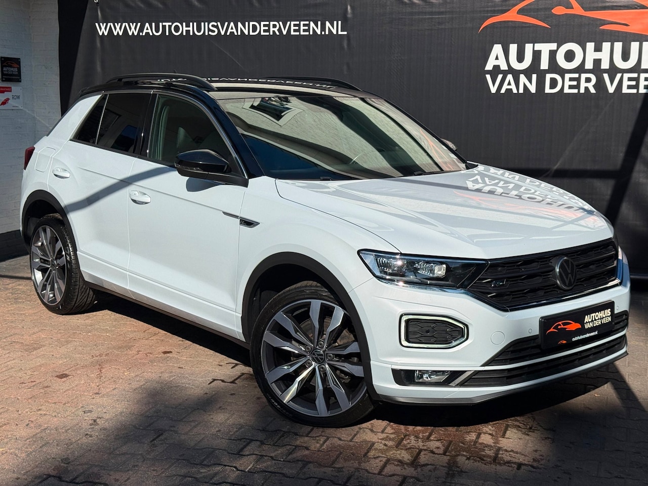 Volkswagen T-Roc - 2.0 TSI 4Motion R line Business R, ACC/Camera/Clima/Trekhaak/Etc! - AutoWereld.nl