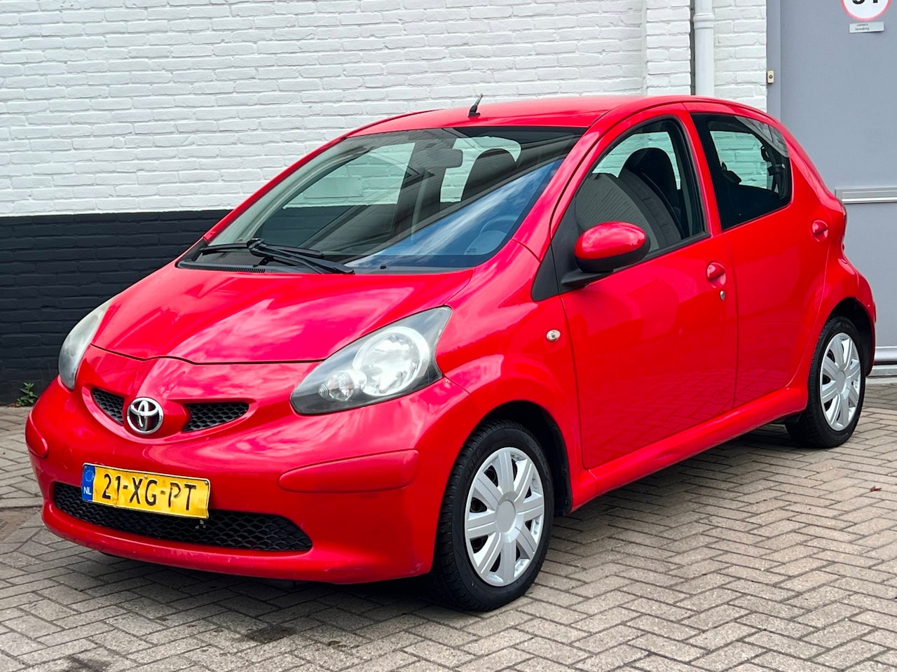 Toyota Aygo - 1.0-12V +|APK dec-26| Rijdt & schakelt goed | Meeneemprijs - AutoWereld.nl