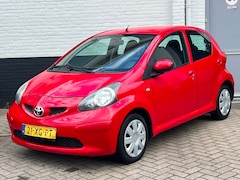 Toyota Aygo - 1.0-12V +|APK dec-26| Rijdt & schakelt goed | Meeneemprijs