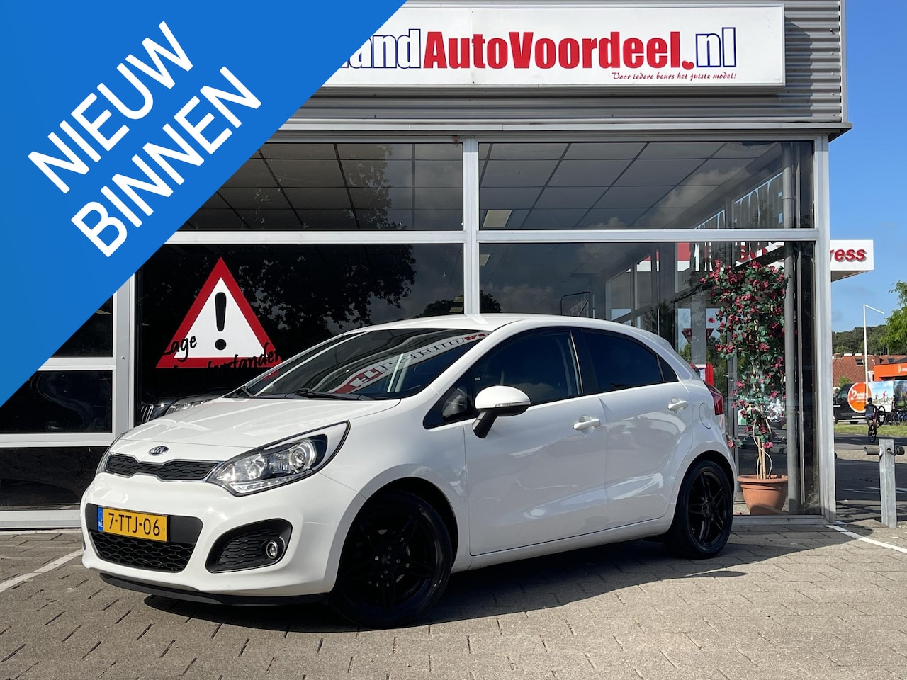 Kia Rio - 1.2 CVVT World Cup Edition 1.2 CVVT World Cup Edition - AutoWereld.nl