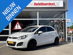 Kia Rio - 1.2 CVVT World Cup Edition /Cruise/Clima/Leder/Parkeersensoren/Trekhaak/2014/