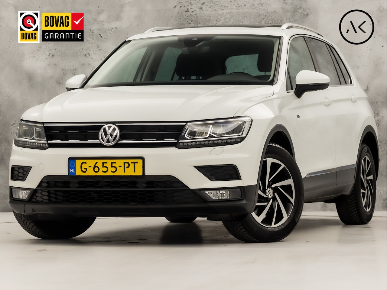 Volkswagen Tiguan - 1.5 TSI Highline Sport 150Pk Automaat (PANORAMADAK, GROOT NAVI, CLIMATE, STOELVERWARMING, - AutoWereld.nl