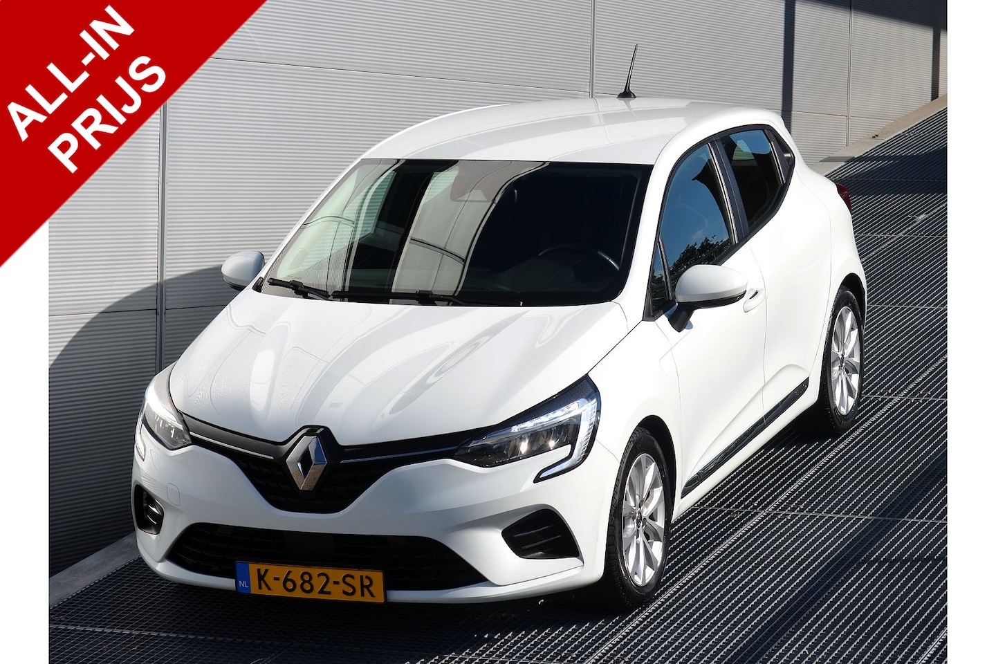Renault Clio - 1.0 TCE ZEN | 5-DEURS | AIRCO | LICHTMETAAL | ALL SEASON BANDEN | ALL IN RIJKLAAPRIJS - AutoWereld.nl
