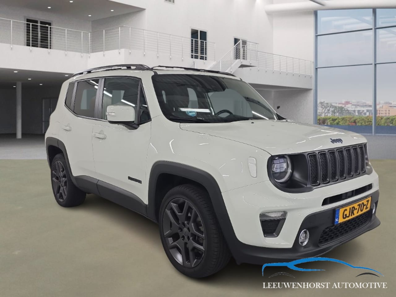 Jeep Renegade - 4xe 240 Plug-in Hybrid Electric S 4xe 240 Plug-in Hybrid Electric S, pano, leer, adaptive cruise, camera, 2 x PDC - AutoWereld.nl