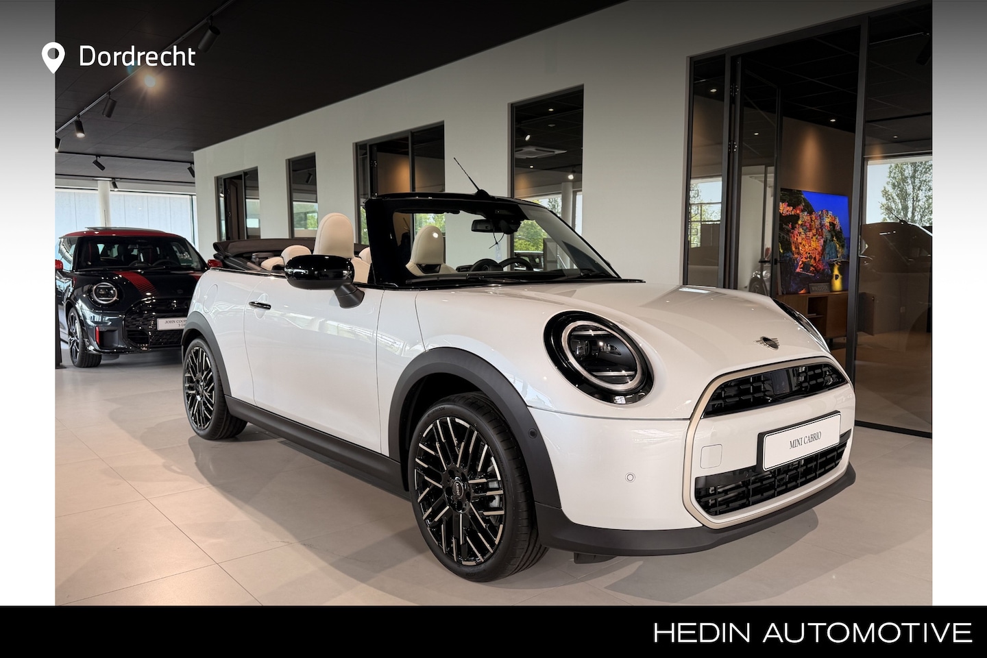 MINI Cabrio - 2.0 Cooper C Favoured Pakket S | Comfort Access | Stoelverwarming | Sportstoelen | Head-up - AutoWereld.nl