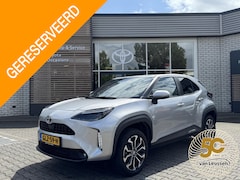Toyota Yaris Cross - 1.5 HYBRID DYNAMIC+ STOEL/STUURVERW PARK-SENSOREN APPLE/ANDROID CLIMA AD-CRUISE 17" LM-VEL