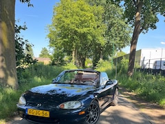 Mazda MX-5 - 1.8i