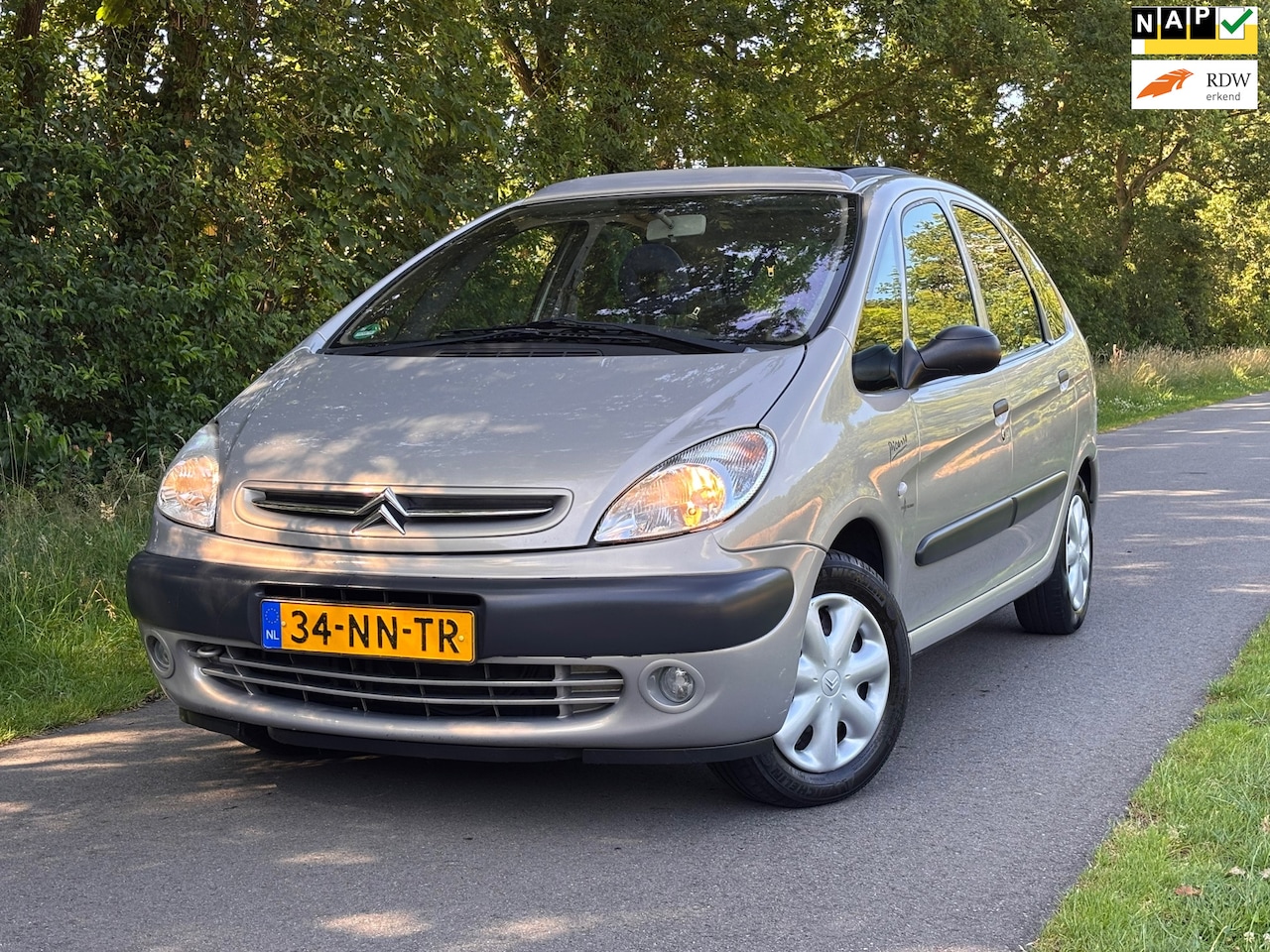 Citroën Xsara Picasso - 2.0i-16V Différence 2 | Automaat + Cruise + Pano Nu € 1.450,- !!! - AutoWereld.nl
