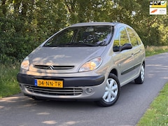 Citroën Xsara Picasso - 2.0i-16V Différence 2 | Automaat + Cruise + Pano Nu € 1.450,