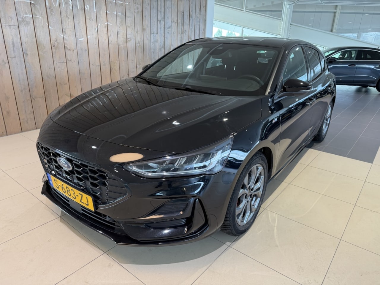 Ford Focus - 1.0 EBH ST Line X - AutoWereld.nl