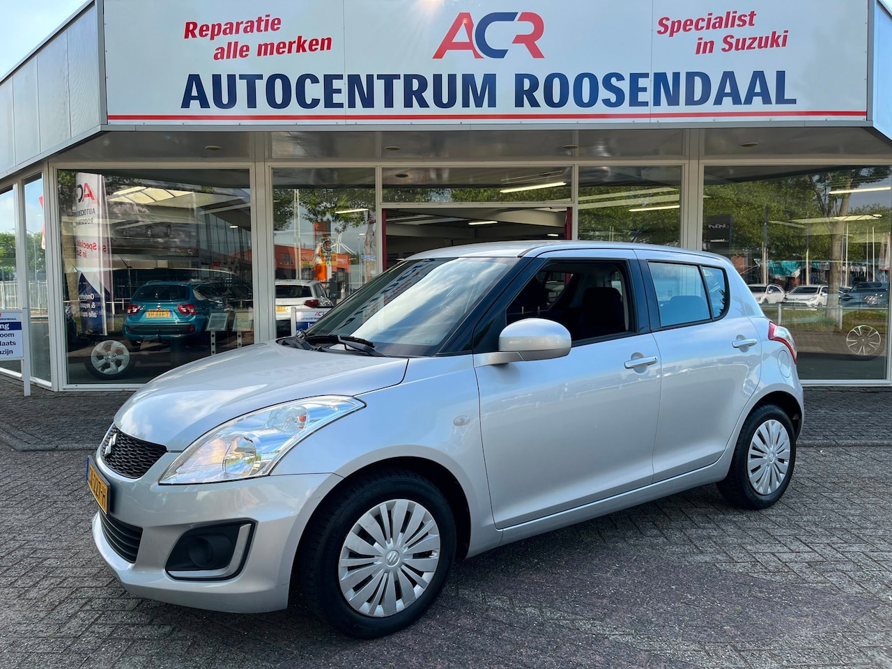 Suzuki Swift - 1.2 Comfort AIRCO/ 5 Deurs/RadioCD-USB/stuurbediening - AutoWereld.nl