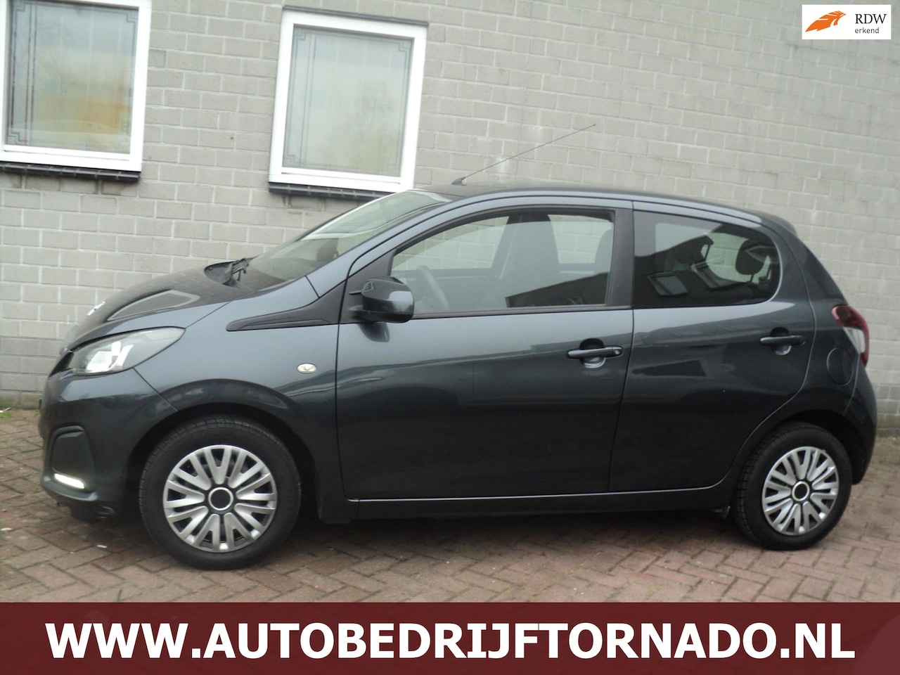 Peugeot 108 - 1.0 e-VTi nette auto 5drs airco bj2014 - AutoWereld.nl