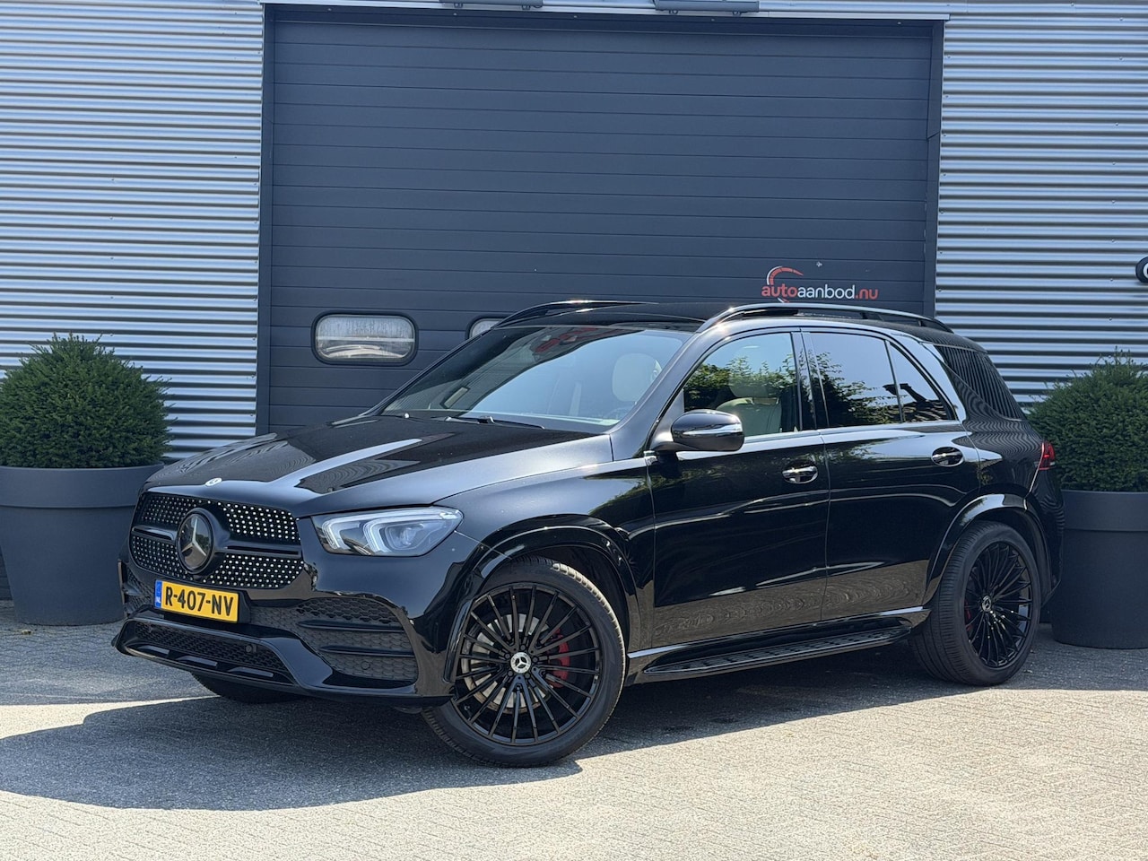 Mercedes-Benz GLE-Klasse - 400 d 4MATIC AMG | Panoramadak | 360* Camera | 22 Inch Lichtmetalen Velgen | Burmester | - AutoWereld.nl