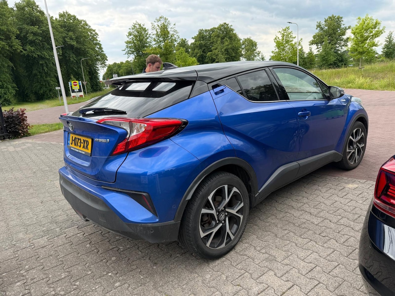 Toyota C-HR - 1.8 Hybrid Bi-Tone|Camera|hybrid|Cruise|Navi|PDC|Stoelvw|all-in - AutoWereld.nl