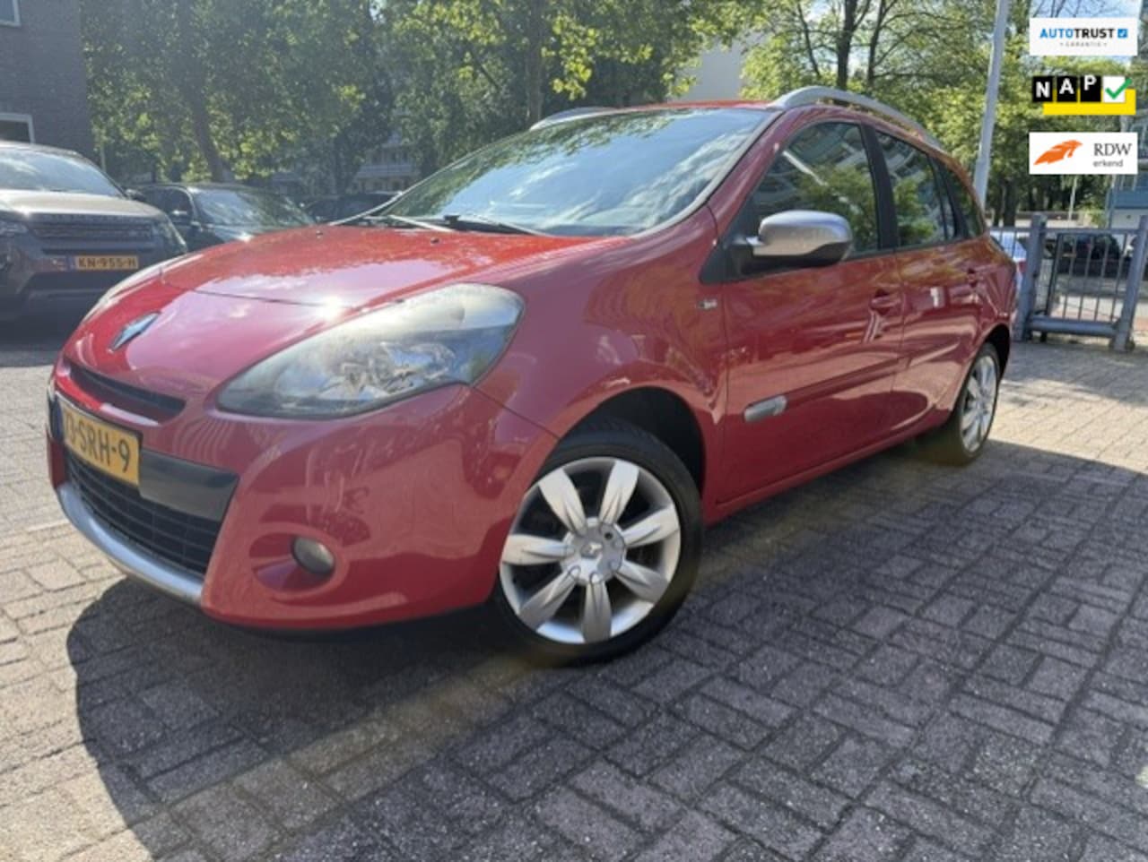 Renault Clio Estate - 1.2 TCE Night & Day Navi/Trekh - AutoWereld.nl
