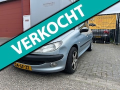 Peugeot 206 - 1.6 Gentry Incl. Nieuwe APK/Bluetooth/Climate Control/Recent Veel Vervangen