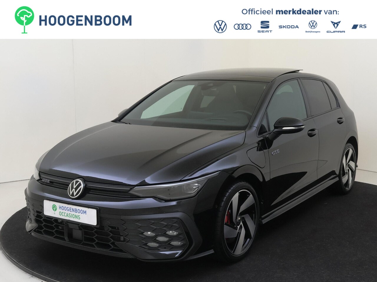 Volkswagen Golf - 1.5 eHybrid GTE | SoH 100% | Panoramadak | Lederen bekleding ‘Vienna’ | Trekhaak | Parkeer - AutoWereld.nl