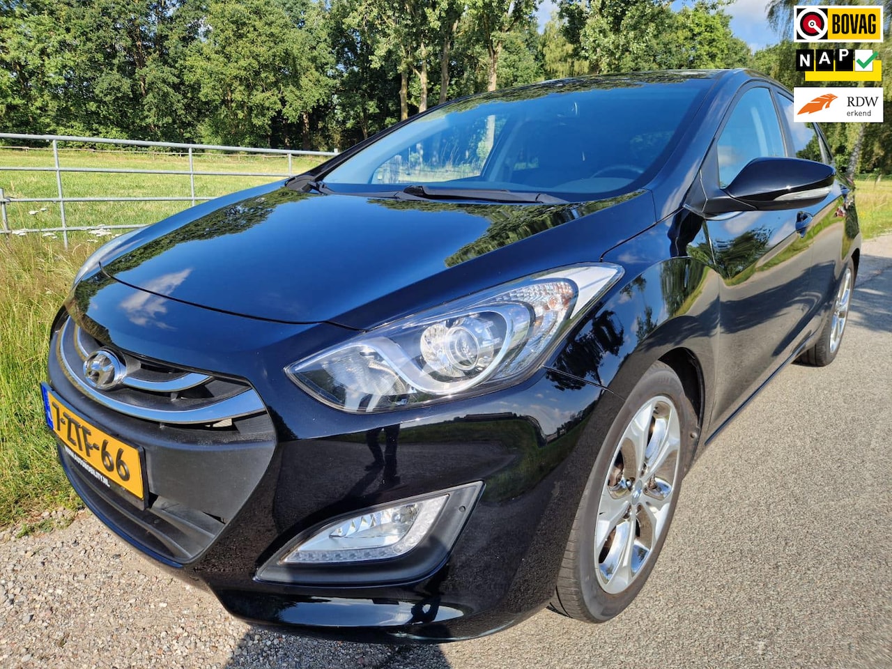 Hyundai i30 - 1.6 GDI Go! dealer onderhouden en trekhaak - AutoWereld.nl