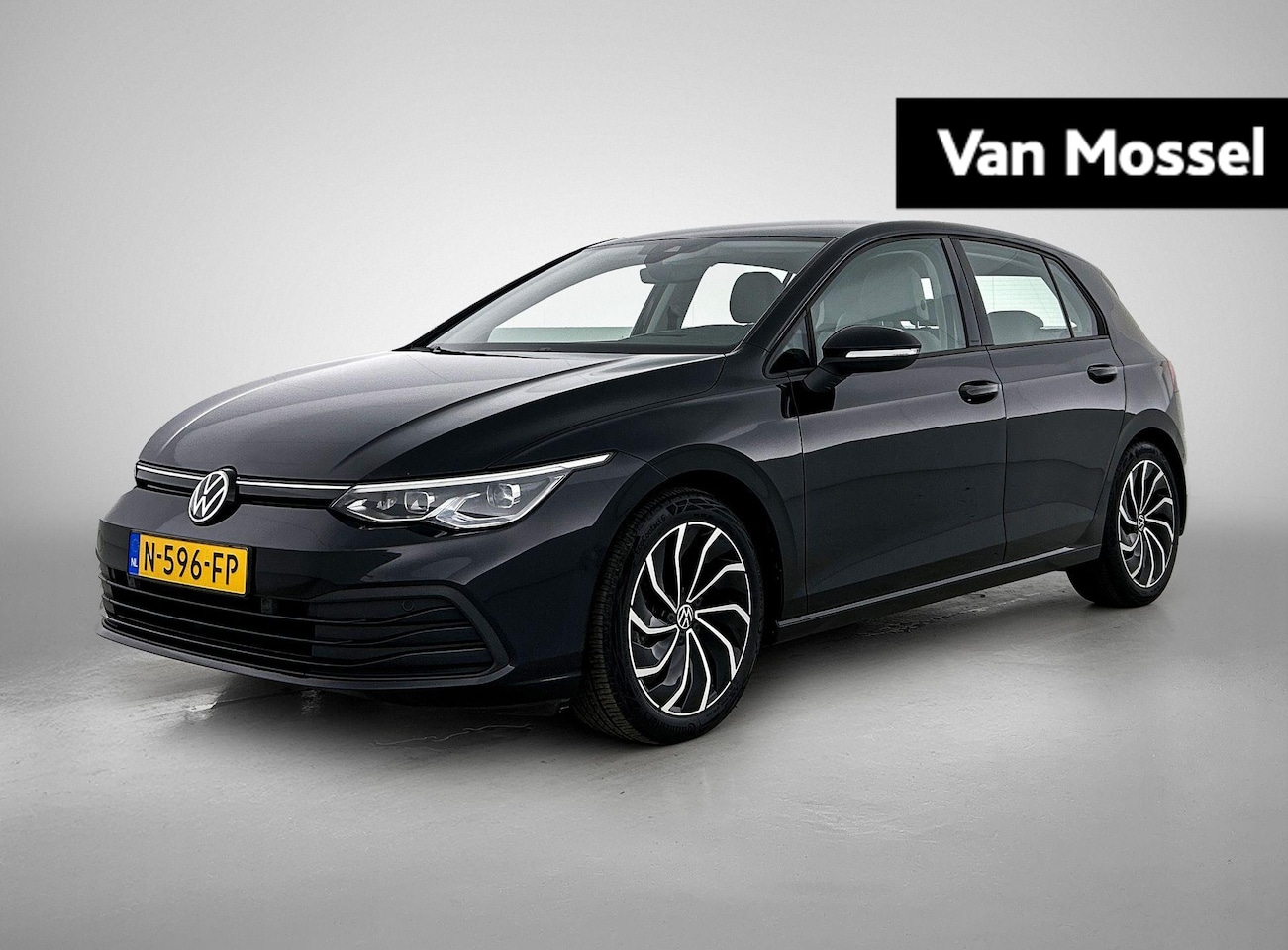 Volkswagen Golf - 1.0 TSI Life Business | 110 PK | Ergo Stoelen (Massage + Memory) | Keyless Start | All Sea - AutoWereld.nl