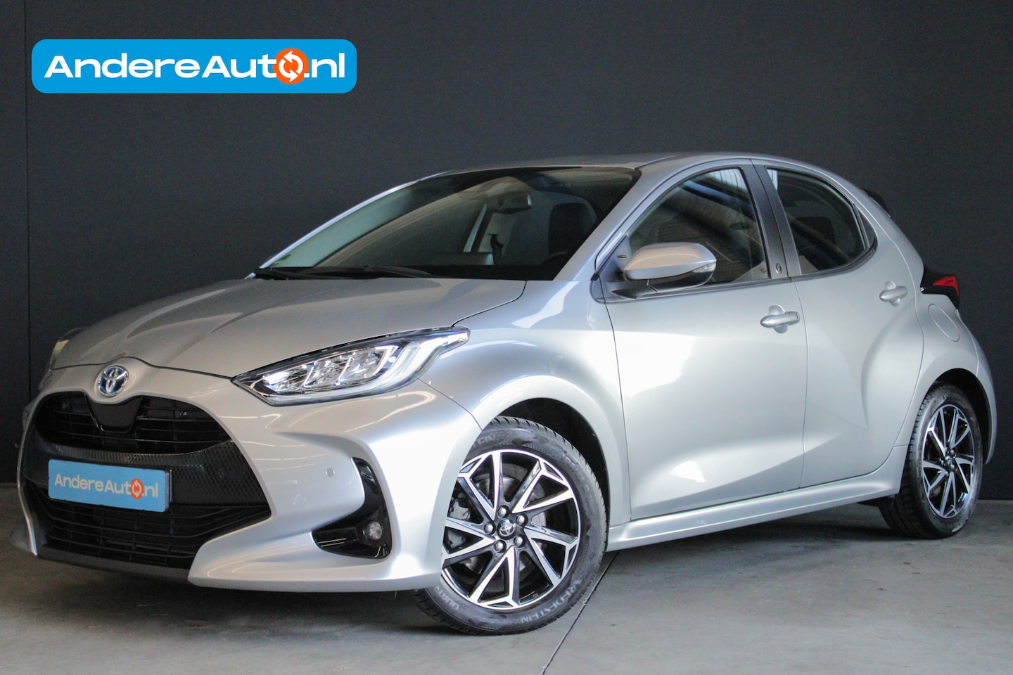 Toyota Yaris - 1.5 Hybrid Dynamic |dodehoekdetectie|stoelverwarming|dealer onderhouden| - AutoWereld.nl