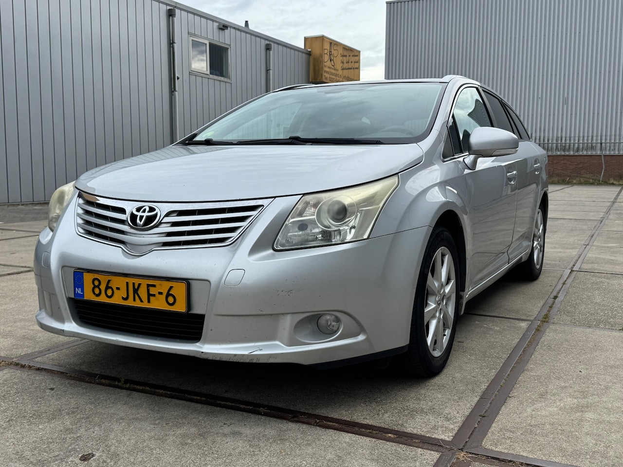 Toyota Avensis Wagon - 1.8 VVTi Panoramic AUTOMAAT - AutoWereld.nl