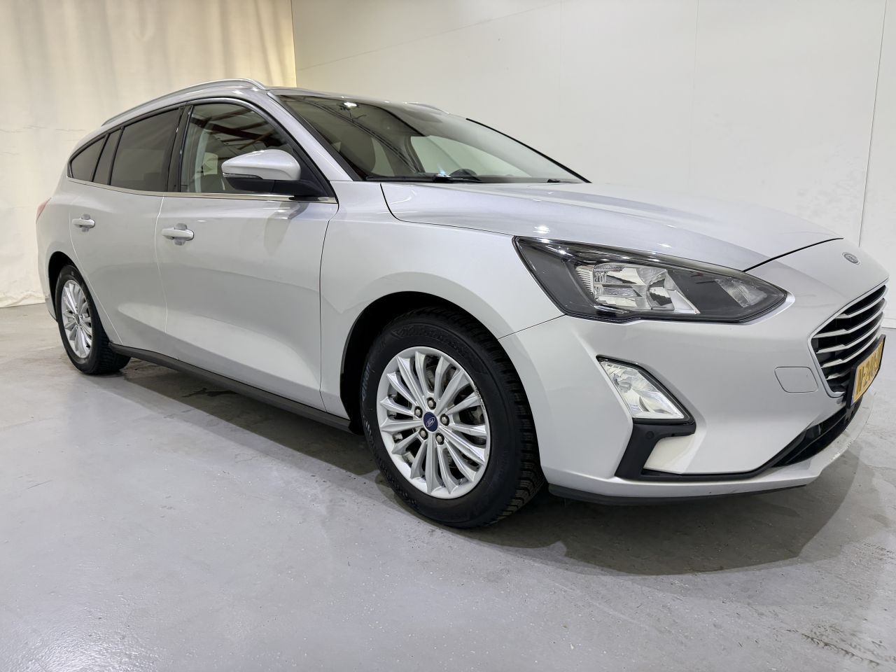 Ford Focus Wagon - 1.0 EcoB. Aut. Titanium X Business - AutoWereld.nl