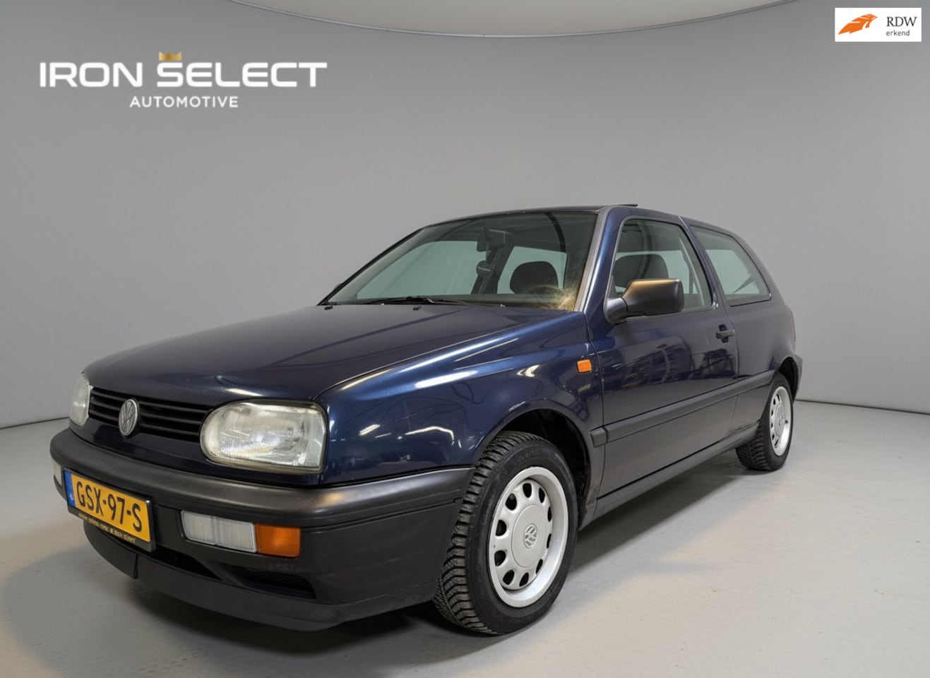 Volkswagen Golf - 3 AUTOMAAT APK TOT 2028 - AutoWereld.nl