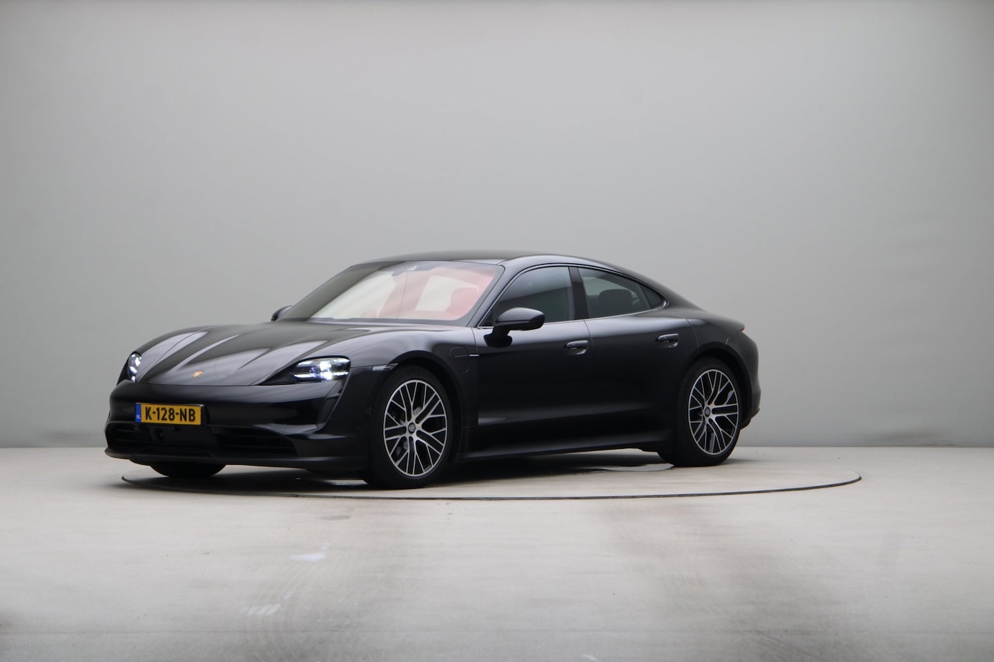 Porsche Taycan - 4S 79 kWh - AutoWereld.nl
