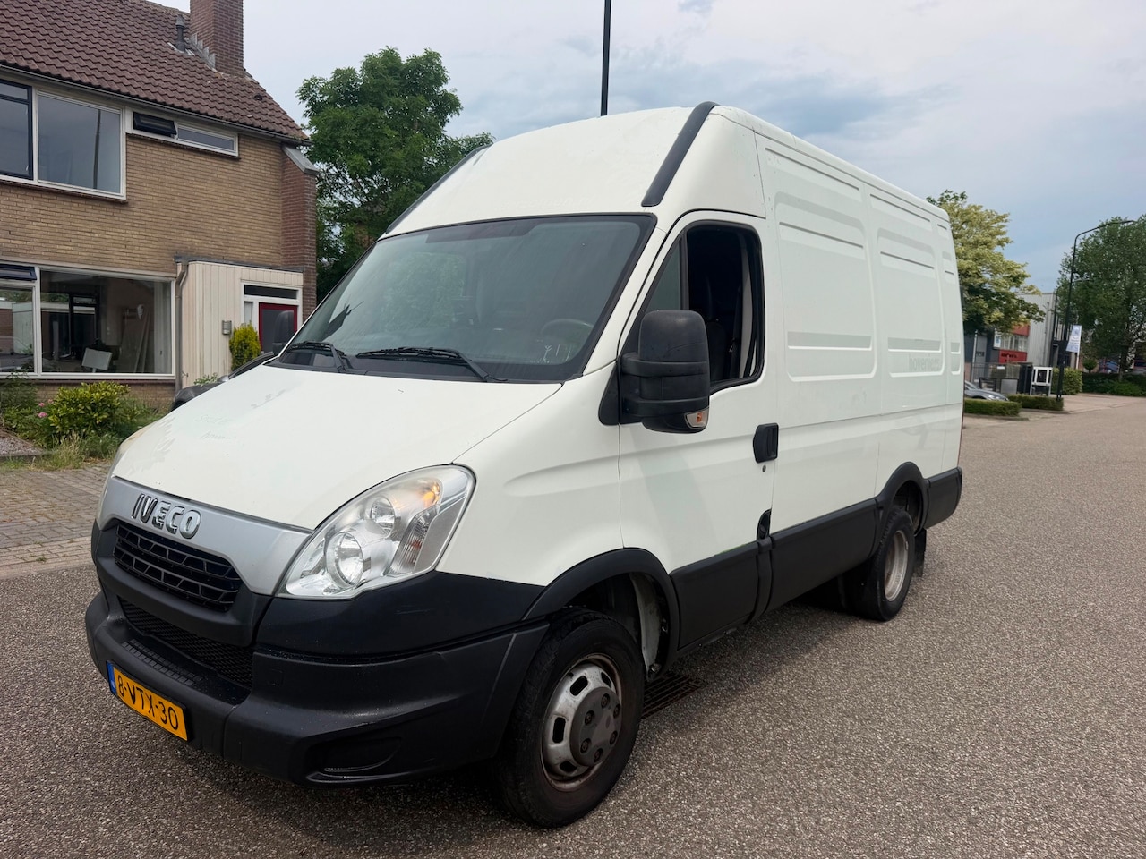 Iveco Daily - 40 C 13V 300 H2 L 40C13V 300 H2 L - AutoWereld.nl