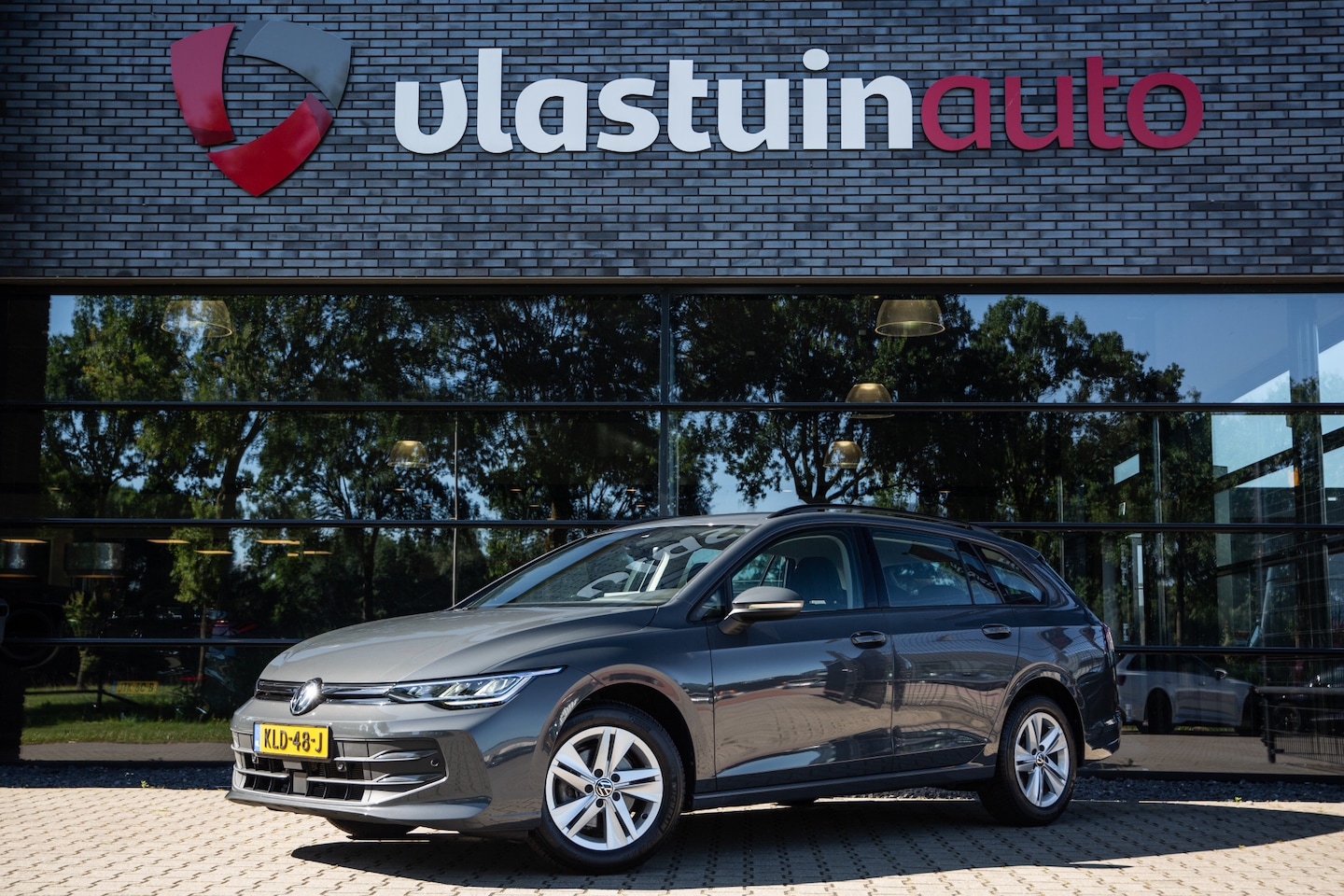 Volkswagen Golf Variant - 1.5 eTSI Life Edition 1.5 eTSI Life Edition , Adap. cruise, Trekhaak, Stoel/stuurverwarming, - AutoWereld.nl