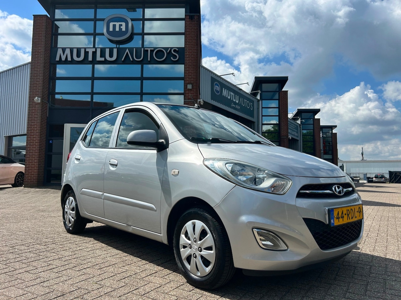 Hyundai i10 - 1.1 i-Drive Cool 5deurs Airco NAP APK - AutoWereld.nl