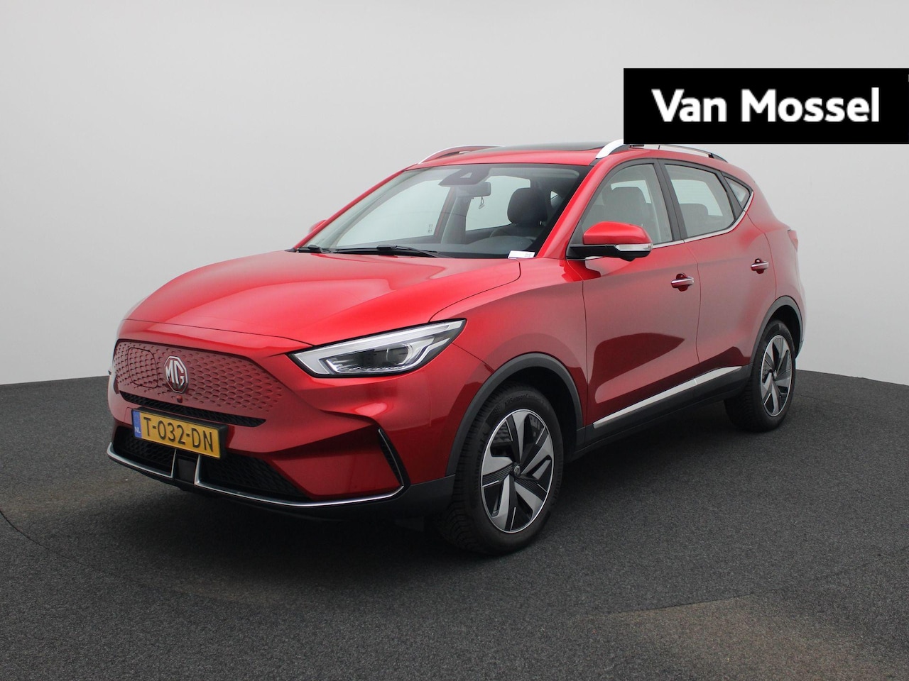 MG ZS - Long Range Luxury 70 kWh | Leder | Panoramadak | Led Koplampen | 360 Camera | Stoelverwarm - AutoWereld.nl